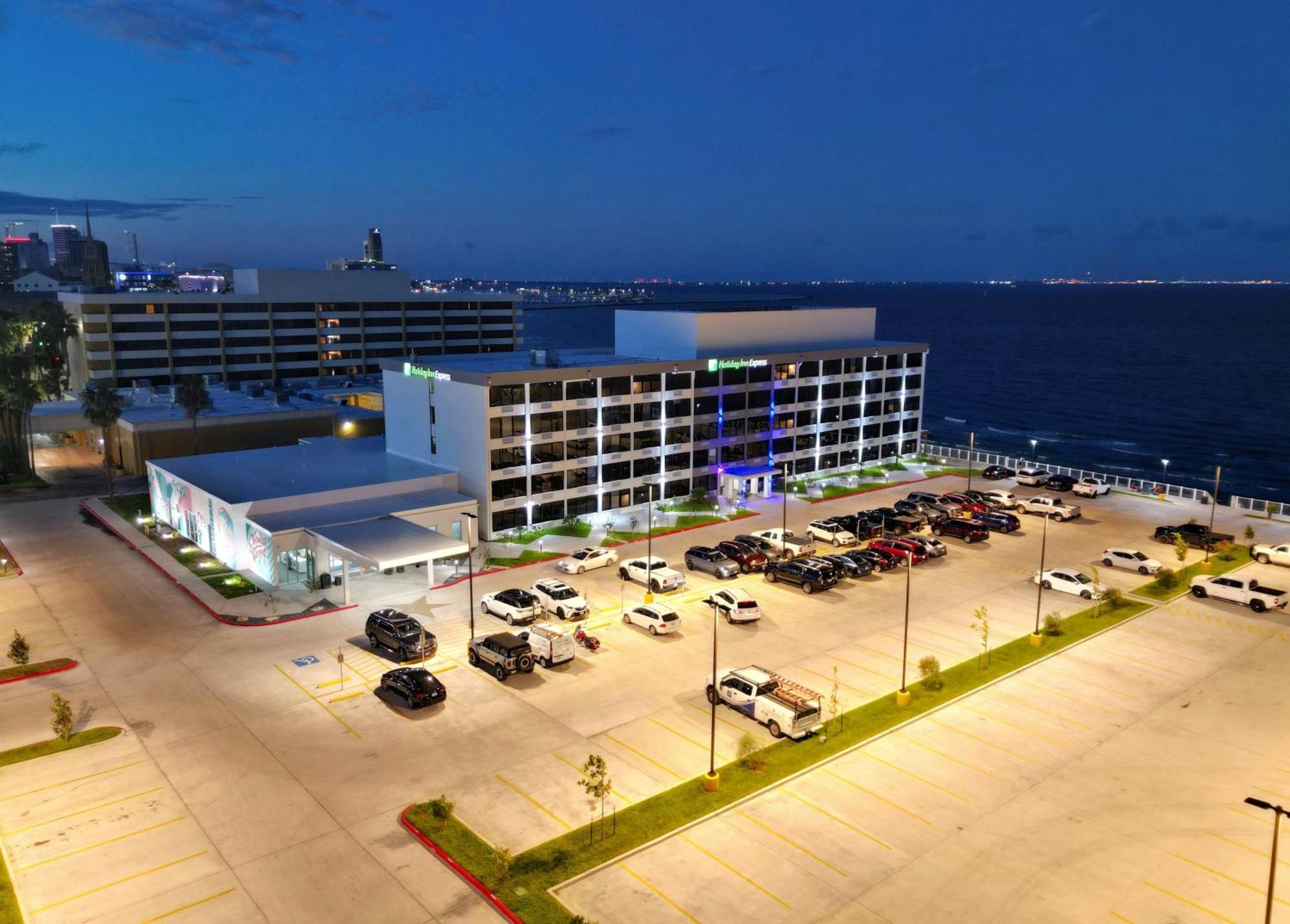 Holiday Inn Express Corpus Christi - Beachfront By Ihg Esterno foto