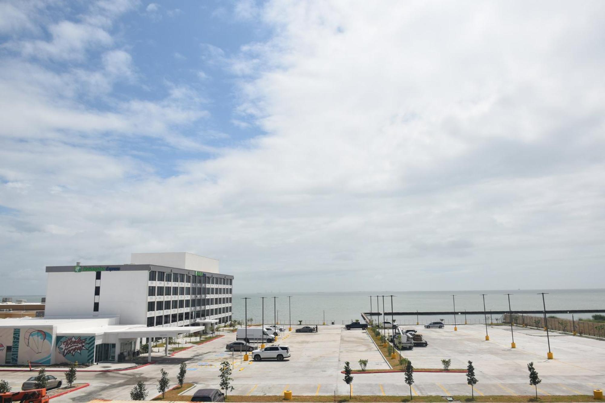 Holiday Inn Express Corpus Christi - Beachfront By Ihg Esterno foto